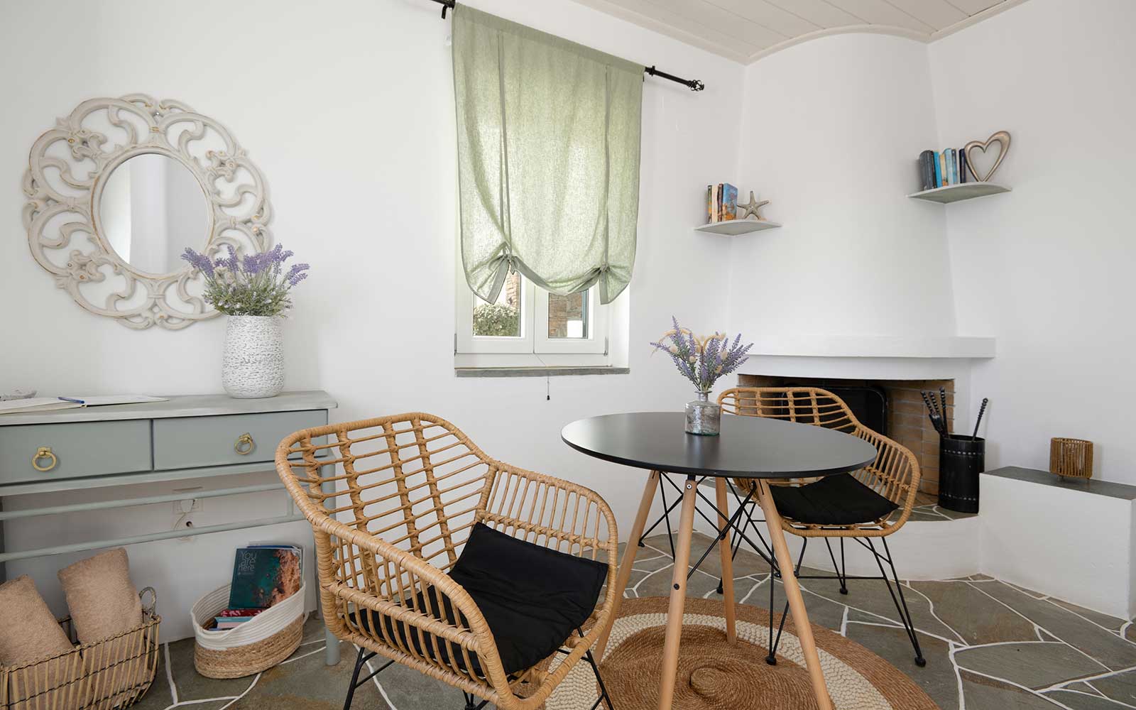 Το διαμέρισμα Απόλλων στα Moscha Geronti apartments στη Σίφνο