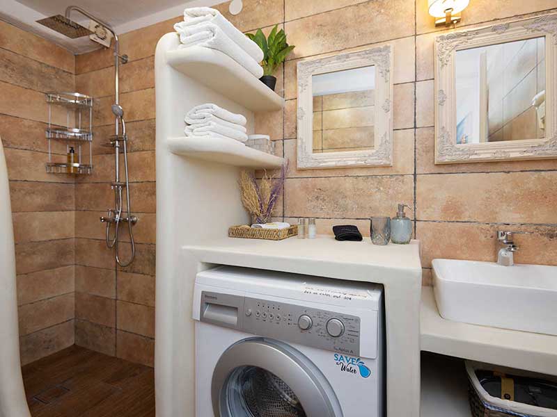 Το μπάνιο στο διαμέρισμα Απόλλων