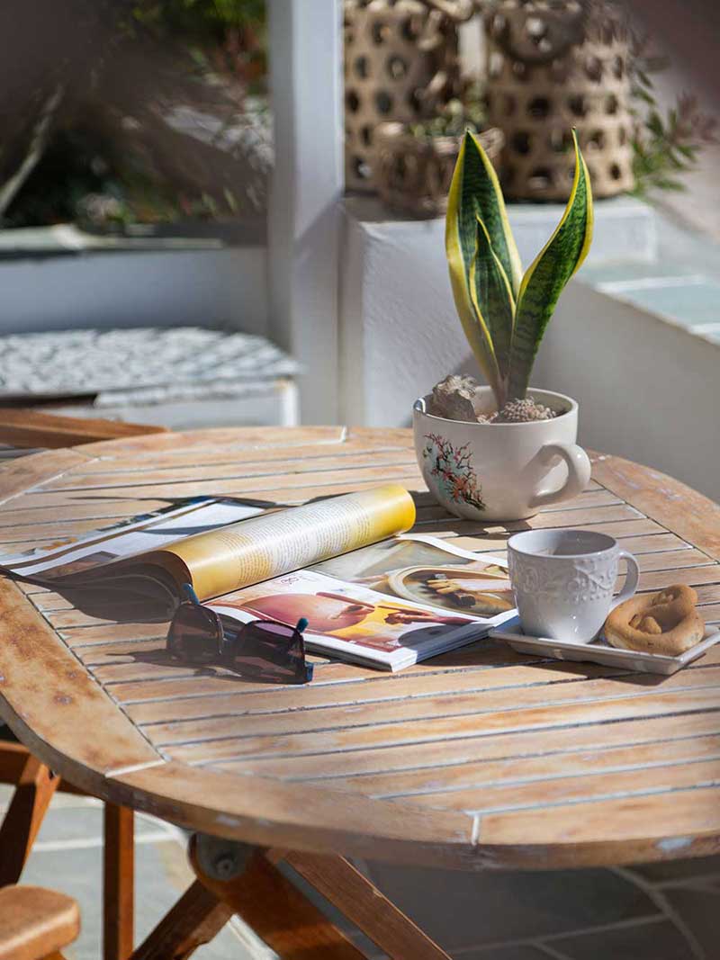 Πρωινός καφές στο διαμέρισμα Απόλλων