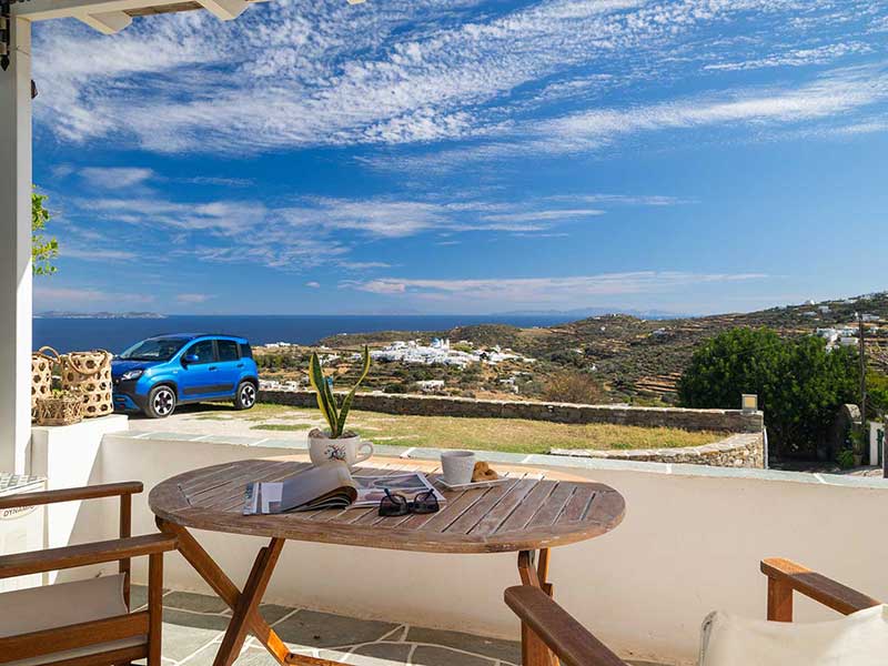 Βεράντα με θέα στη θάλασσα