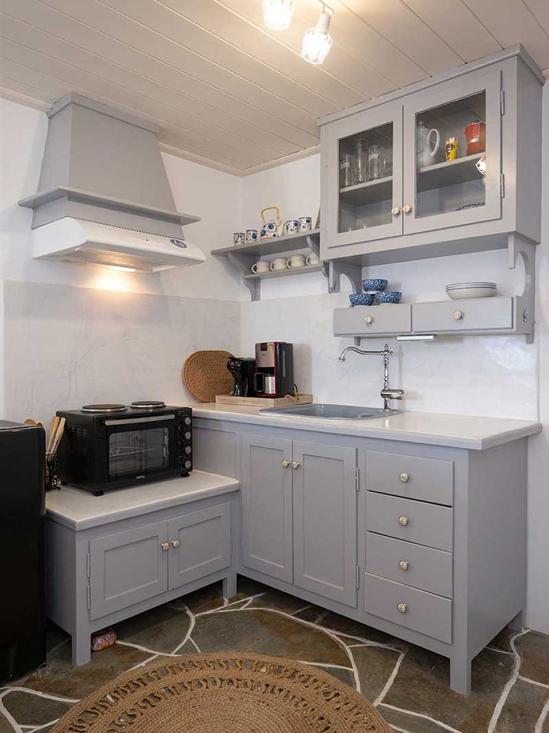 Πλήρως εξοπλισμένη κουζίνα στο διαμέρισμα Απόλλων