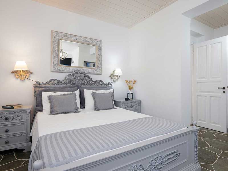 Υπνοδωμάτιο με διπλό κρεβάτι