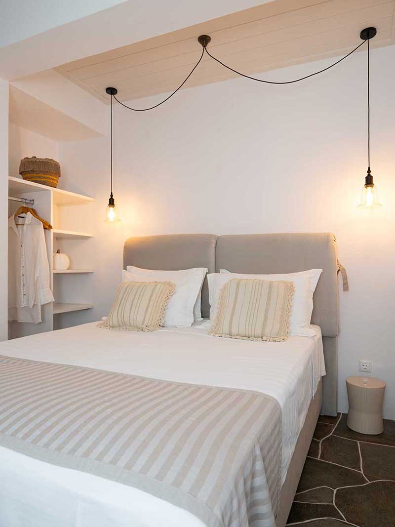 Υπνοδωμάτιο με διπλό κρεβάτι