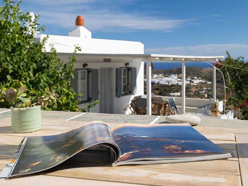 Η βεράντα στο διαμέρισμα Ερωφίλη