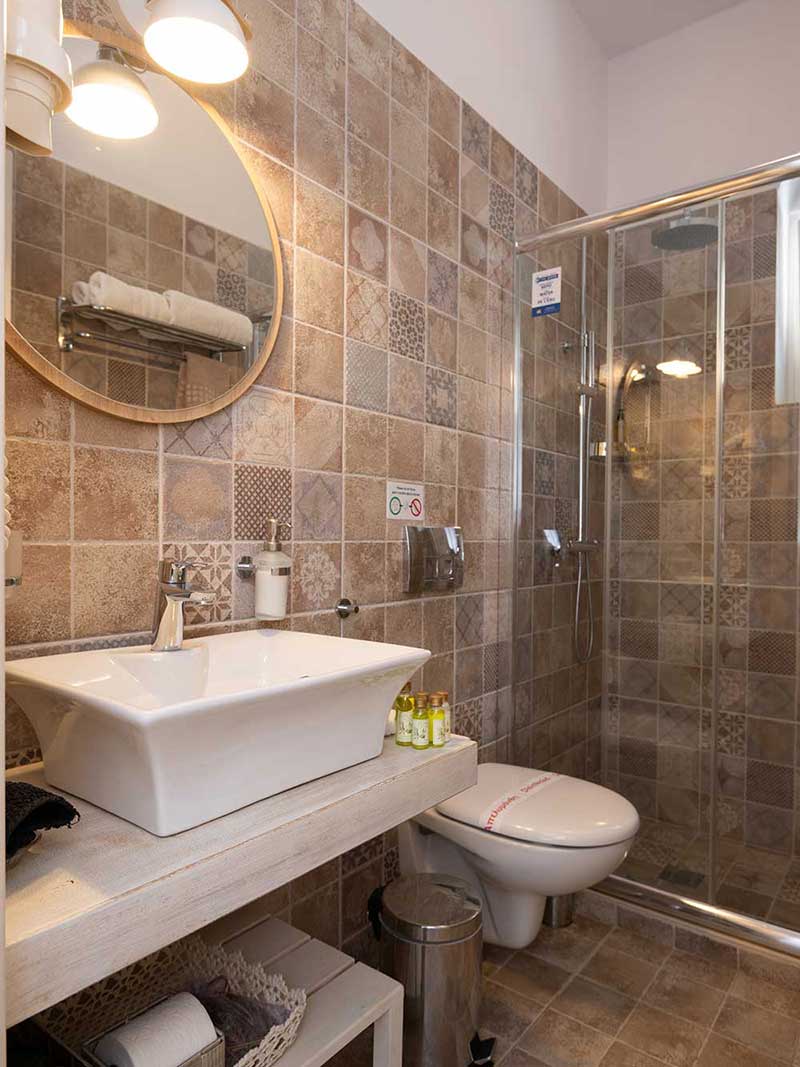 Το μπάνιο στο διαμέρισμα Ερωφίλη