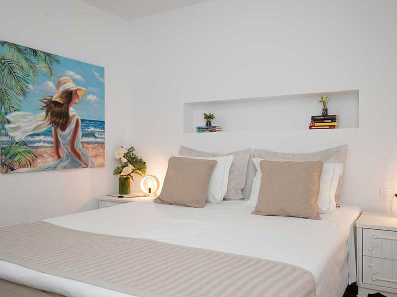 Το δεύτερο υπνοδωμάτιο στο διαμέρισμα Ιρέναω